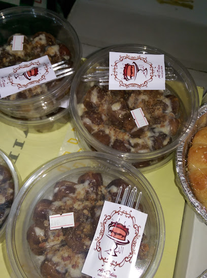 Luxury basket of dates - Saudi Arabia|King Khalid Military City 39748|مدينة الملك خالد العسكرية|XHV5+4JW