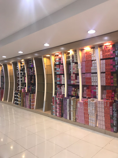 مركز قمة الهرم 5.75 ريال - Saudi Arabia|Jazan 82725|شارع 2 ب، 82725،|الشاطيء،