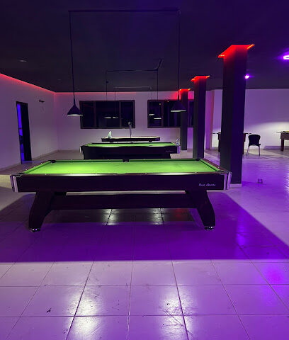 كوفي و صالة ألعاب سداسيات - Abu Arish - +966 53 698 2139