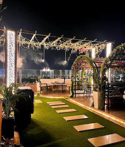 كوفي ولاونج Sky Garden - Hafar Al Batin - +966 13 721 8286