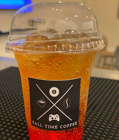 مقهى وقت المستديرة. - Umluj -